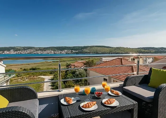 Apartment Blue Oyster