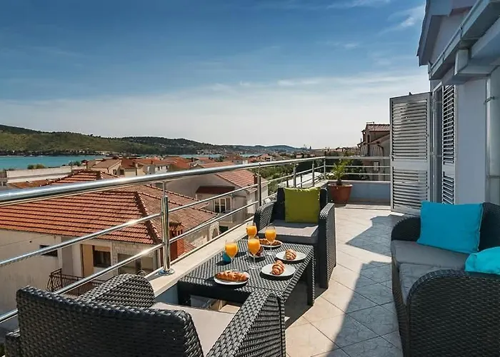 Apartment Blue Oyster